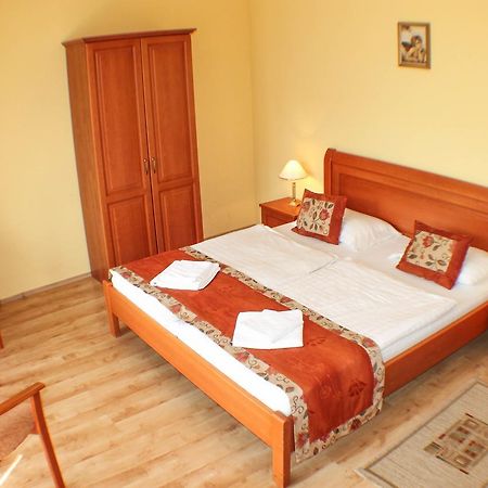 Hotel Jarja Hajduszoboszlo Ngoại thất bức ảnh