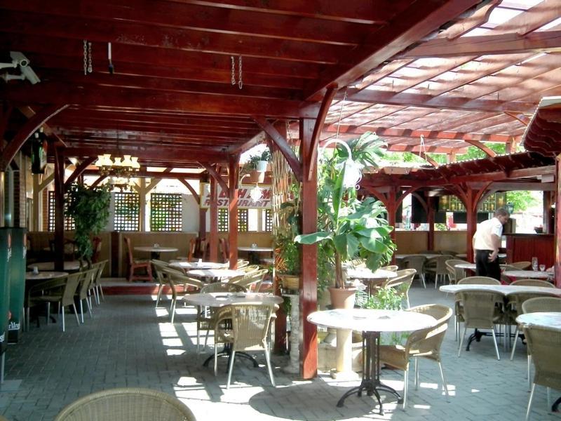 Hotel Jarja Hajduszoboszlo Ngoại thất bức ảnh