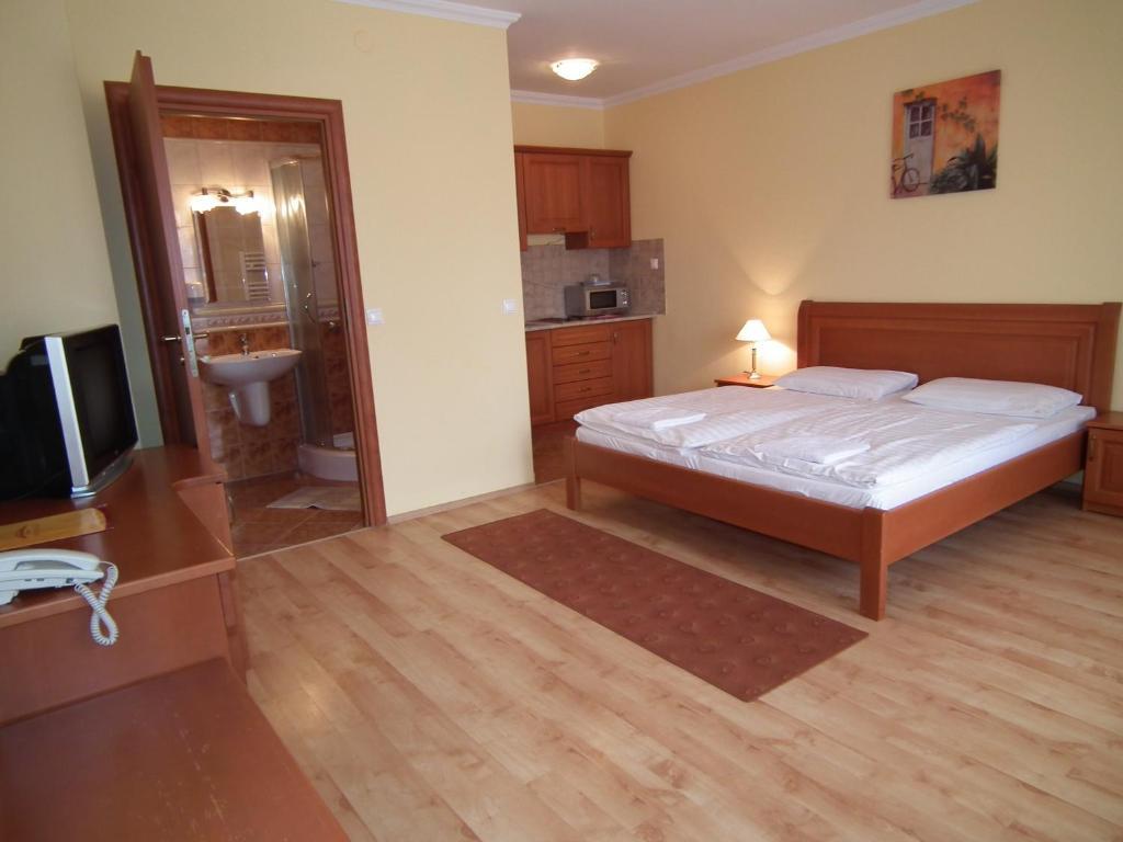 Hotel Jarja Hajduszoboszlo Phòng bức ảnh