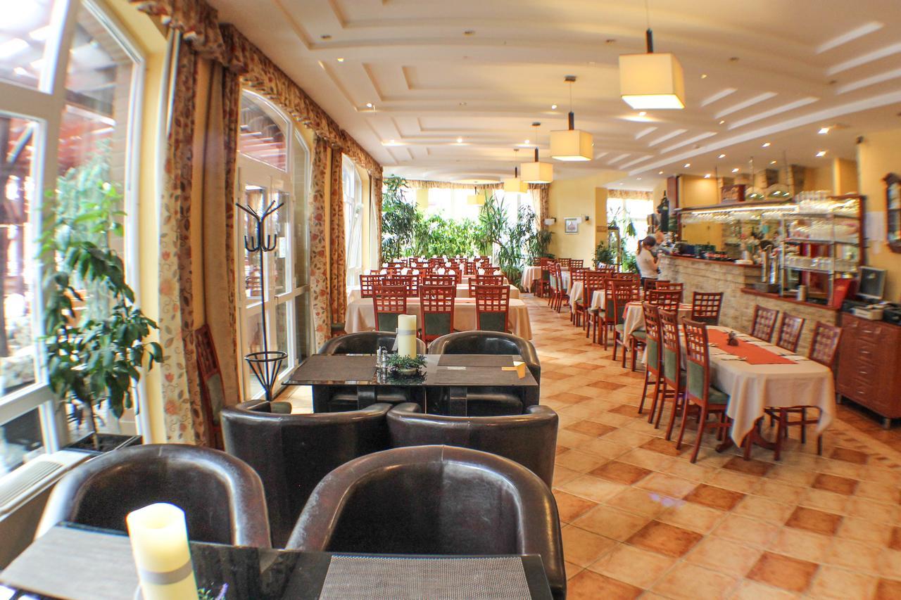 Hotel Jarja Hajduszoboszlo Ngoại thất bức ảnh