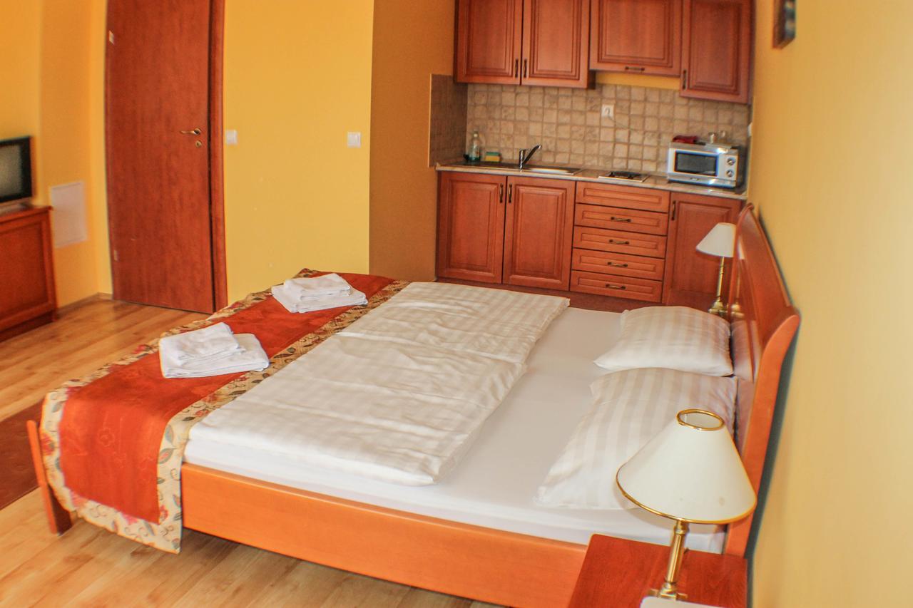 Hotel Jarja Hajduszoboszlo Ngoại thất bức ảnh