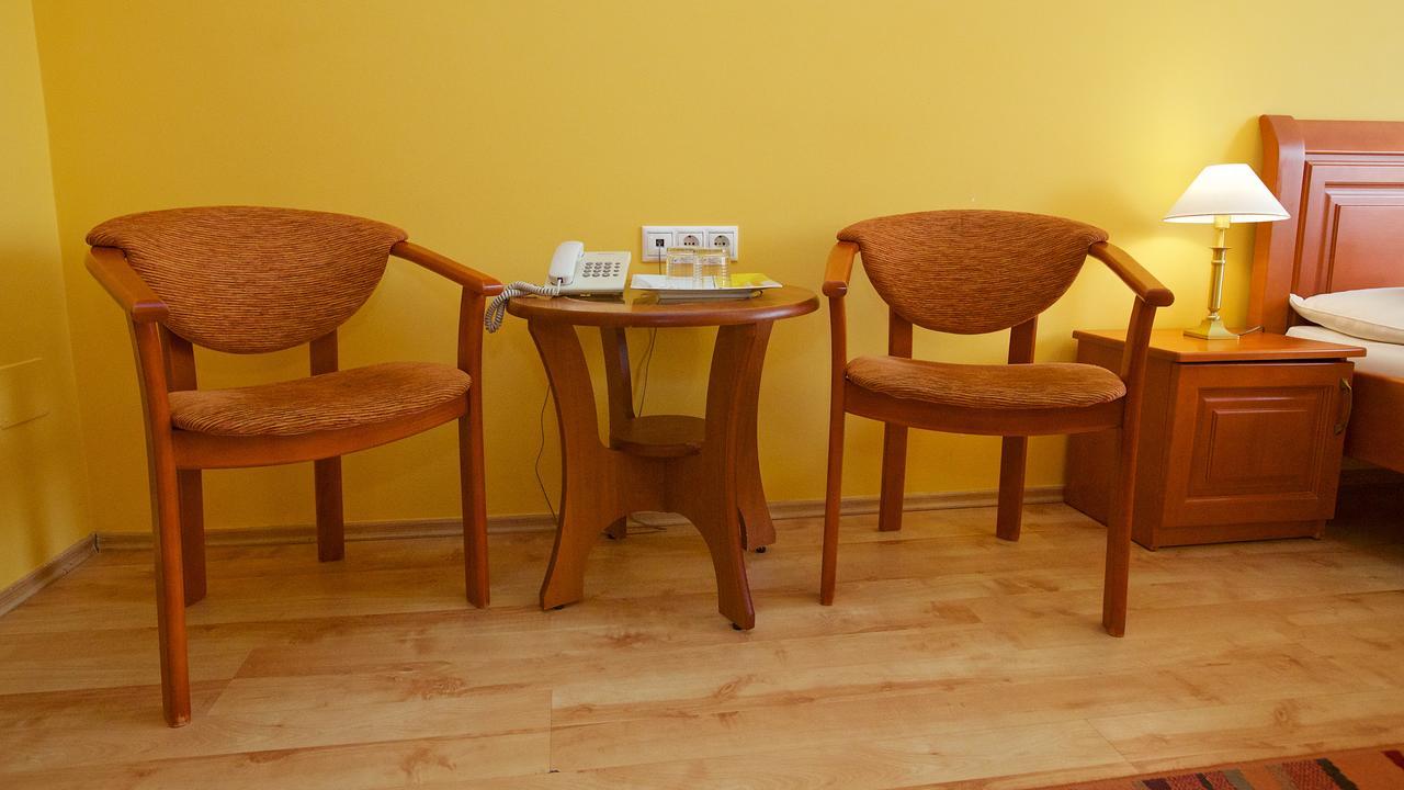 Hotel Jarja Hajduszoboszlo Ngoại thất bức ảnh