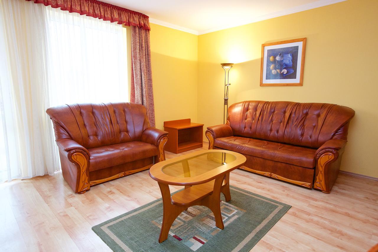 Hotel Jarja Hajduszoboszlo Ngoại thất bức ảnh