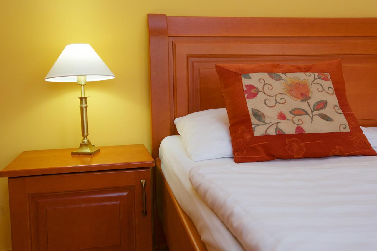 Hotel Jarja Hajduszoboszlo Ngoại thất bức ảnh